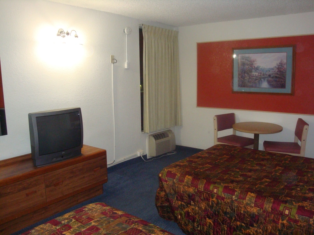 Room at Travelers Inn by Hotel O Lake Havasu City, LAKE HAVASU - AZ