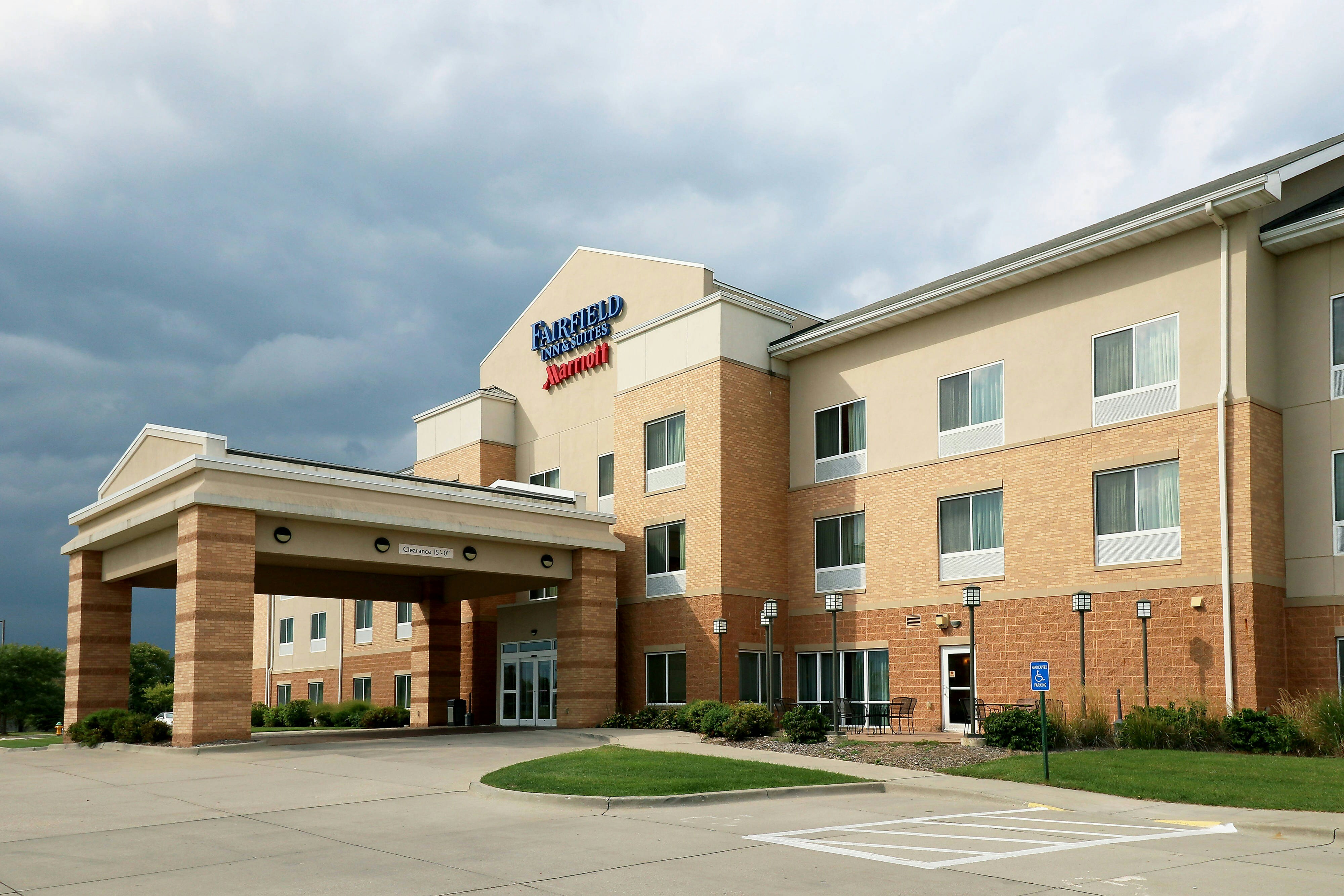 Fairfield by Marriott Inn & Suites Des Moines Airport 39/40