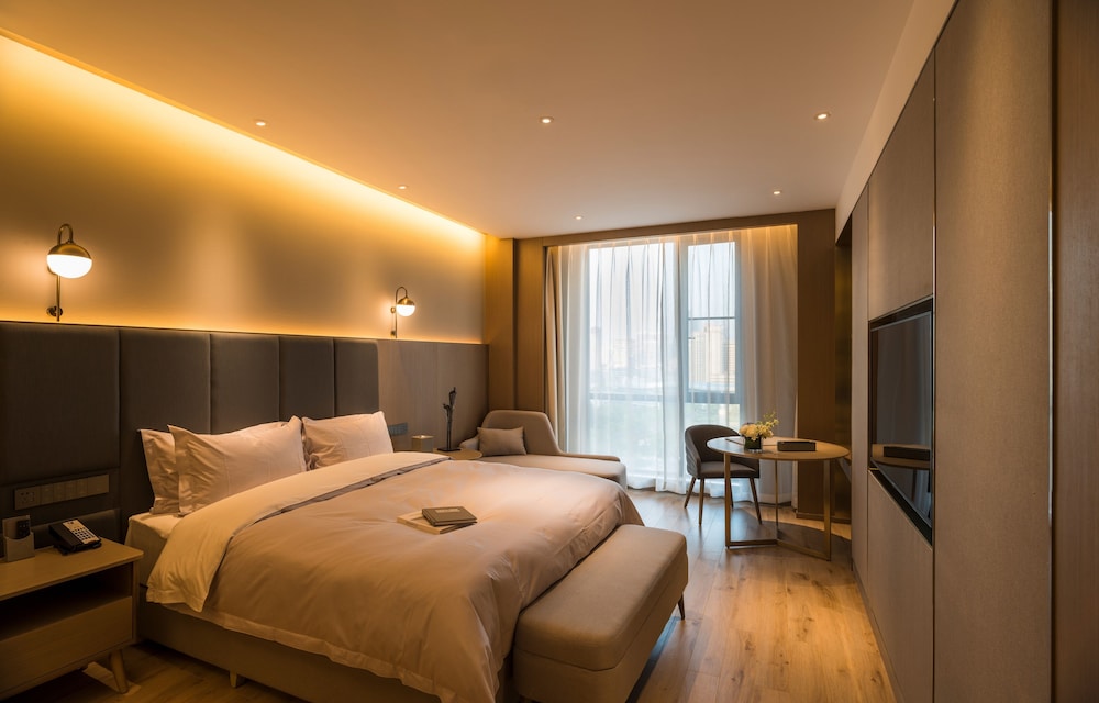 Hankou Kingdom Hotel 8/50