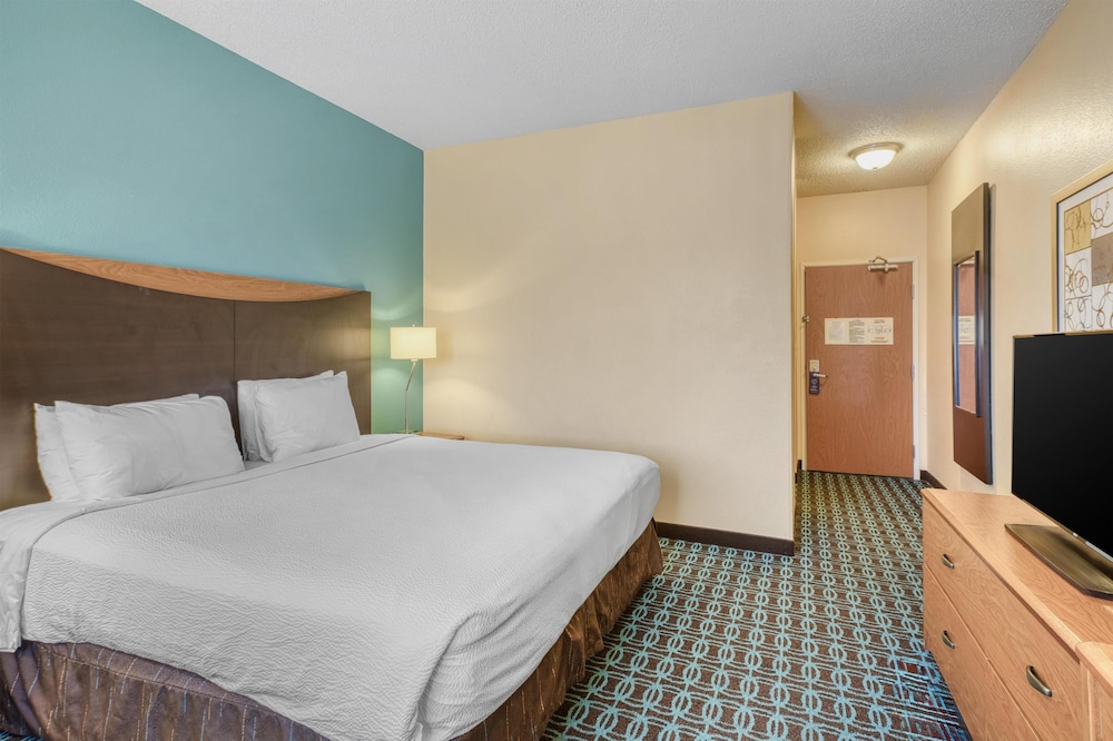 SureStay by Best Western Mount Pleasant Racine 14/61