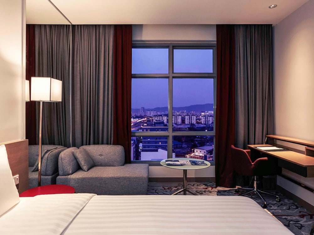 Mercure Kuala Lumpur Shaw Parade 39/69
