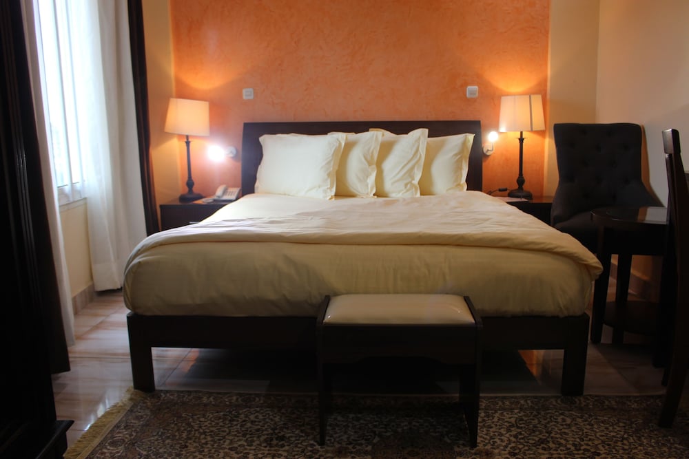 Safyad Hotel 3/40