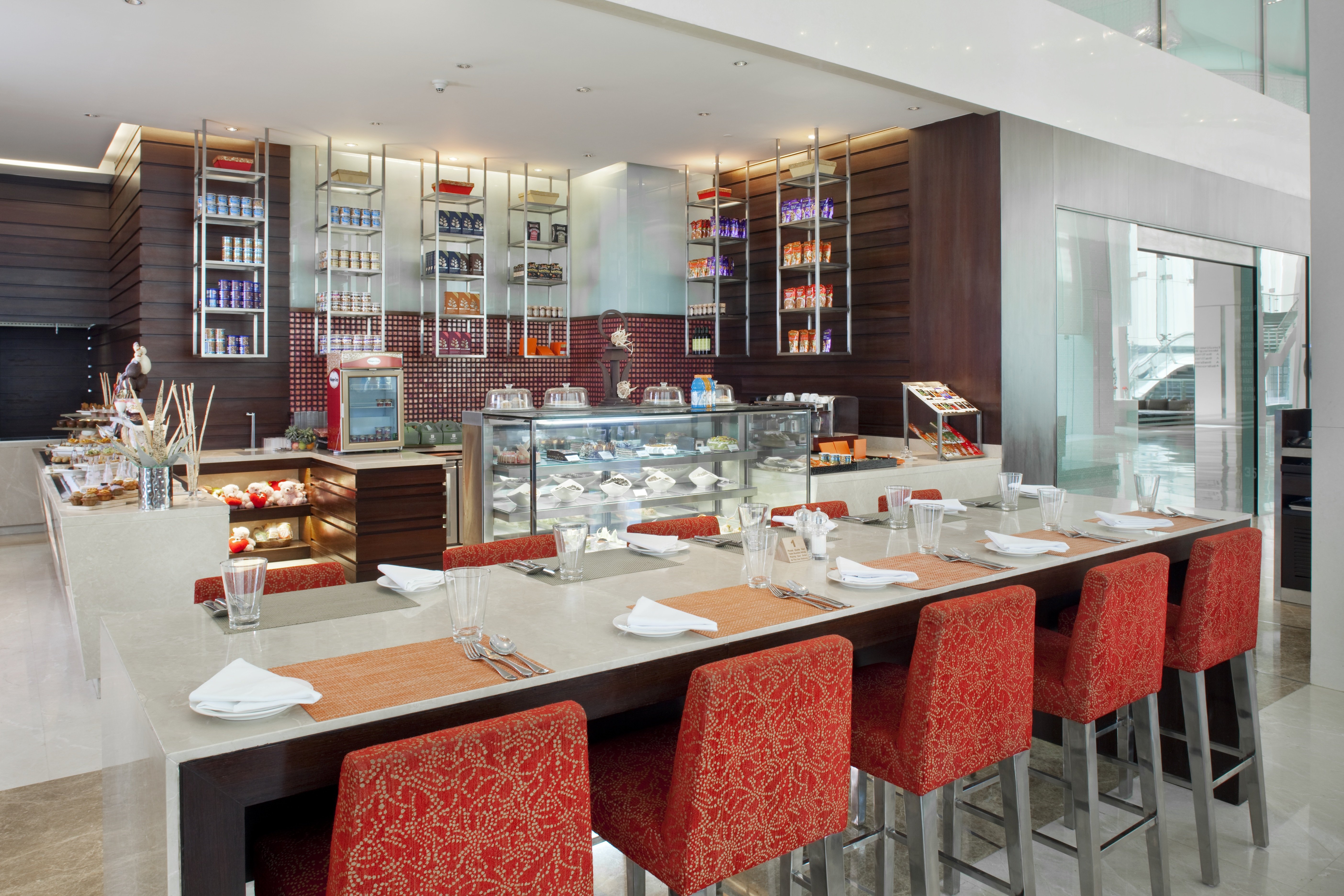 HOLIDAY INN MUMBAI INTERNATIONAL AIRPORT 48/72
