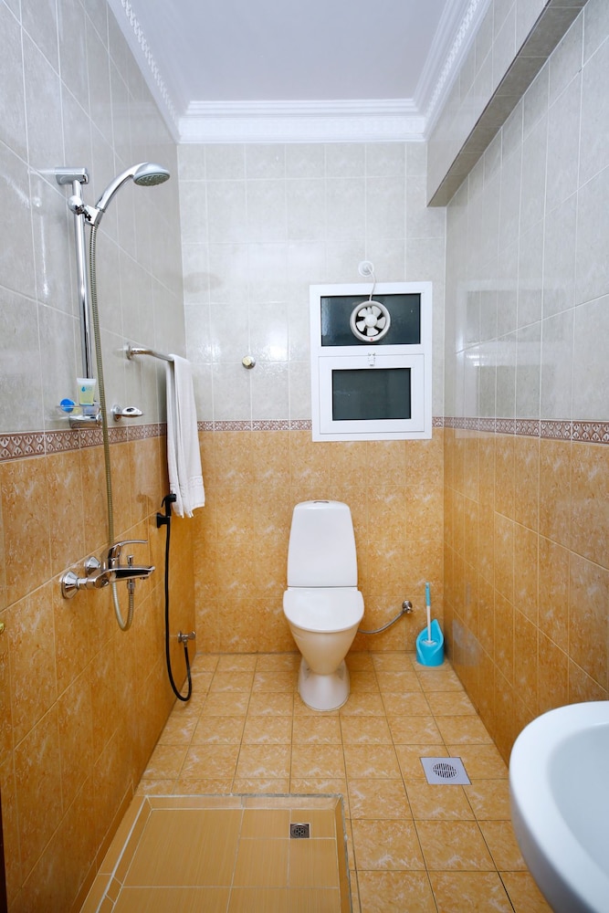 Muscat International Hotel 47/50