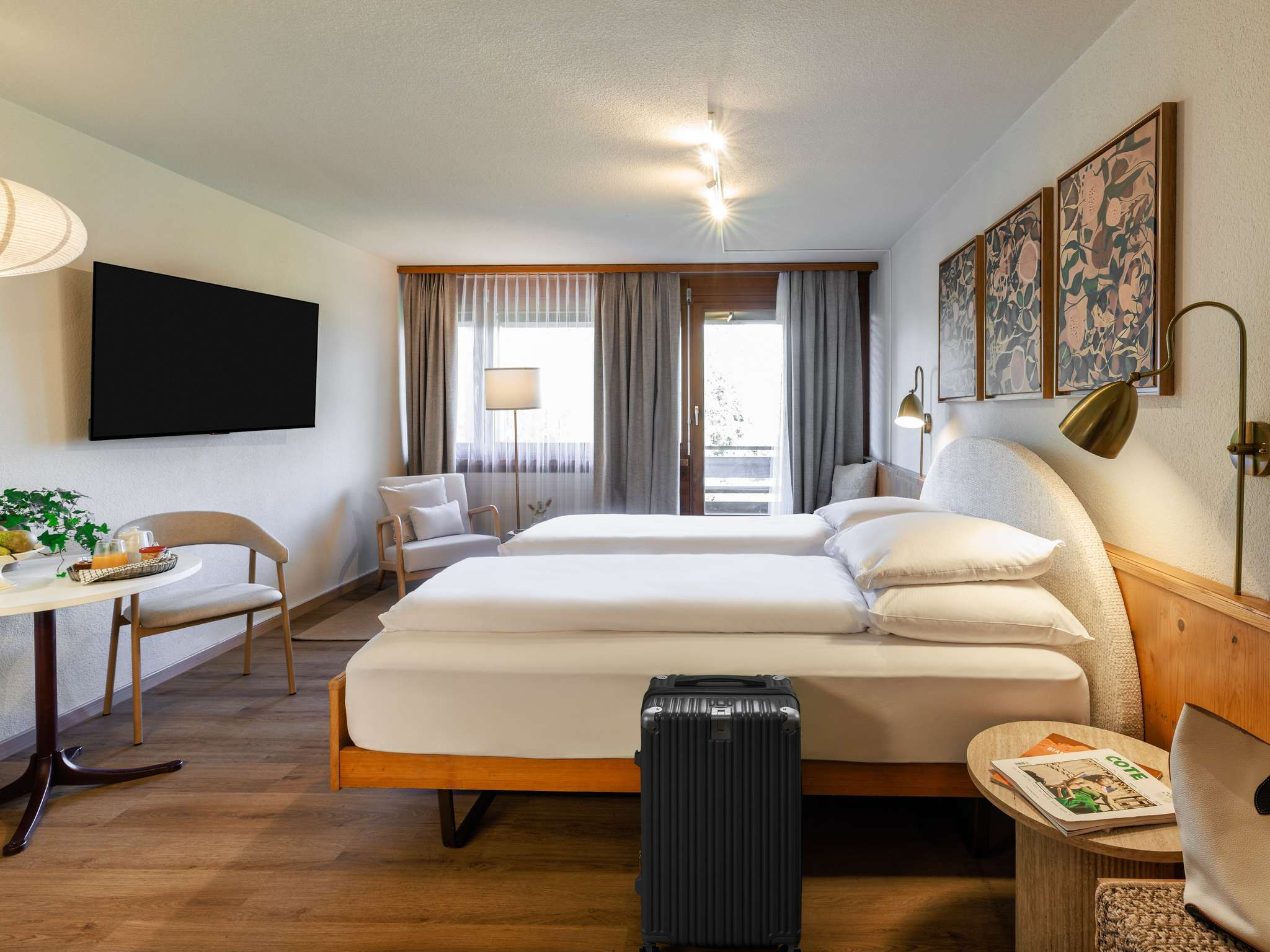 Hotel Aeschi Interlaken - Handwritten Collection 6/12