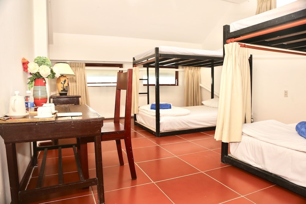 Tropicana Resort 36/74