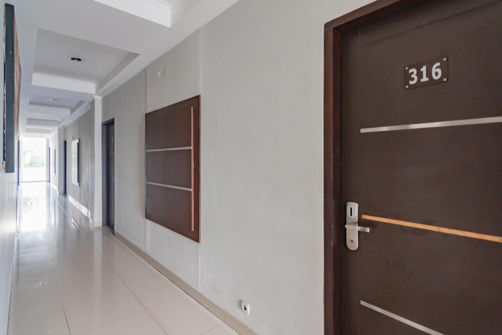 Urbanview Hotel Grand Malabar Bandung 23/32