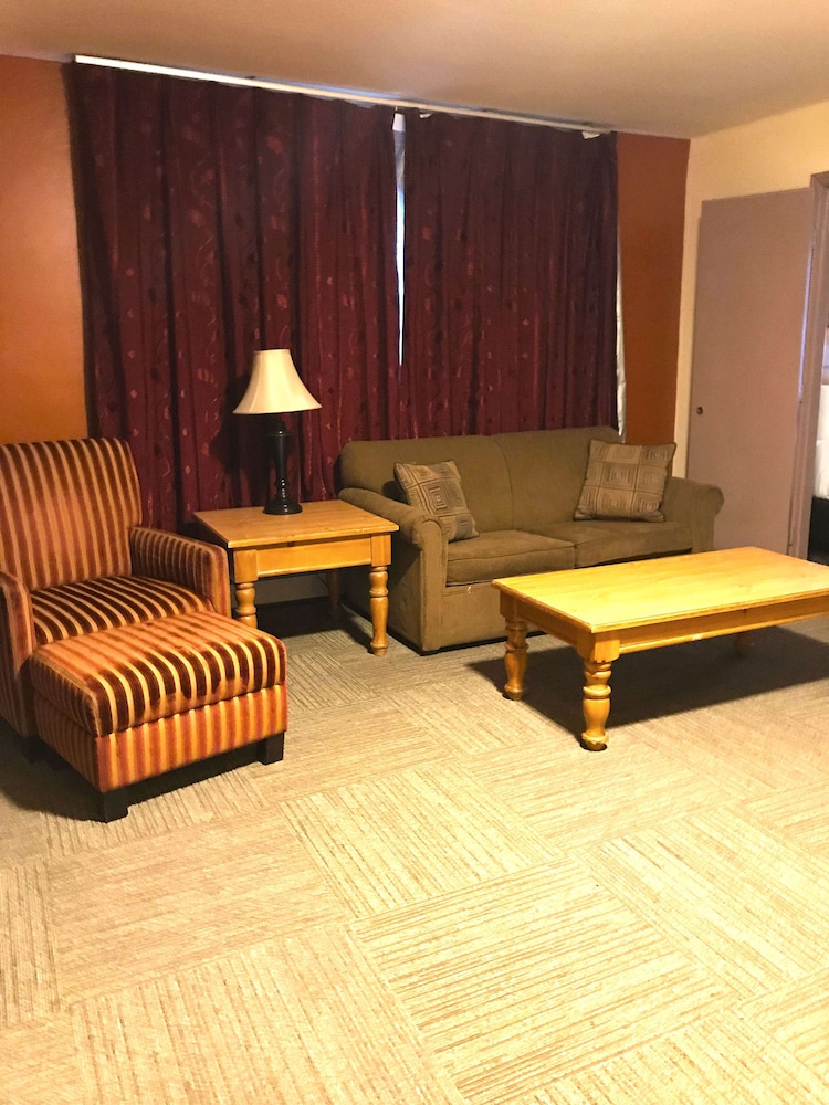 Americas Best Value Inn Suites Anchorage Airport 23/39