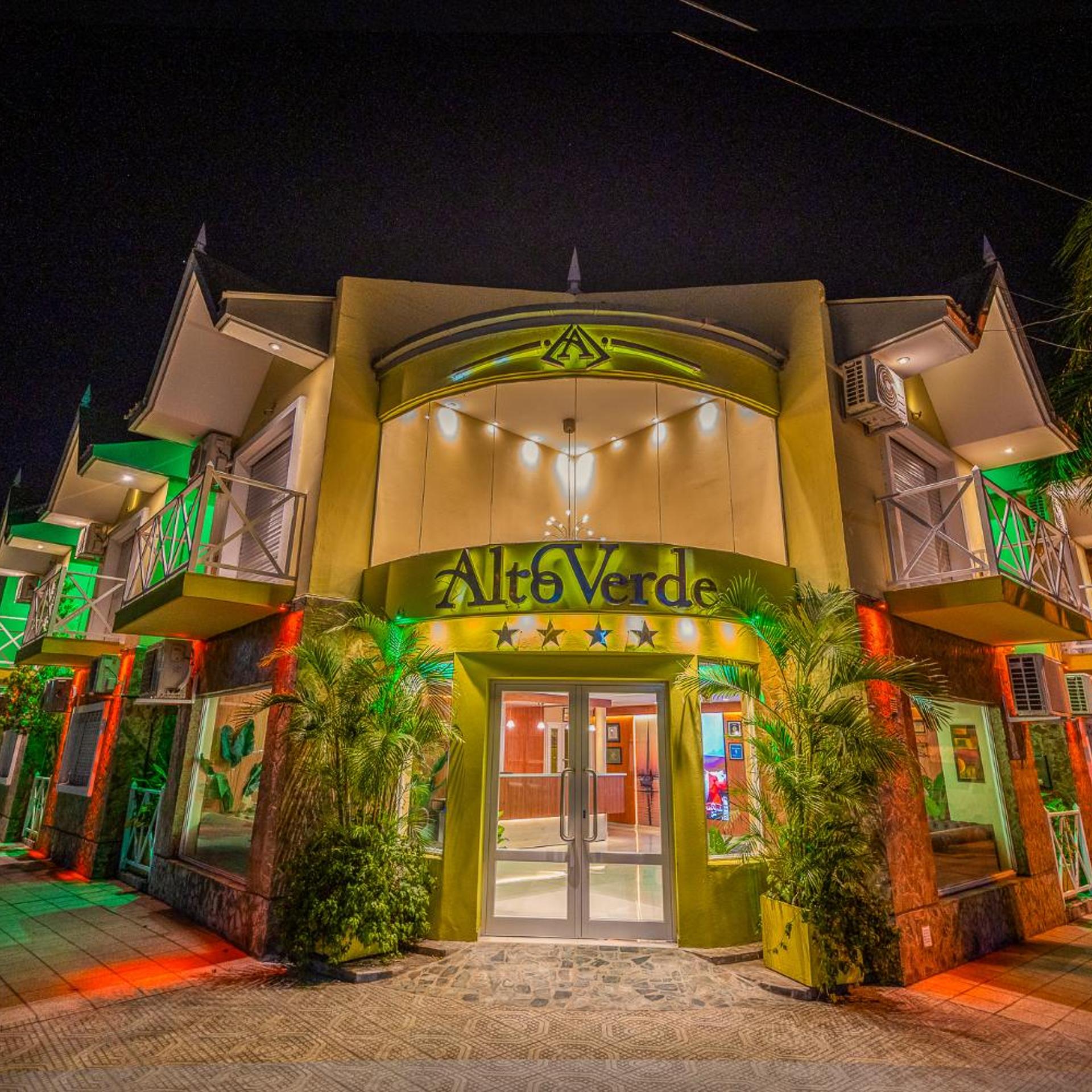Alto Verde Suites and Apart 1/50