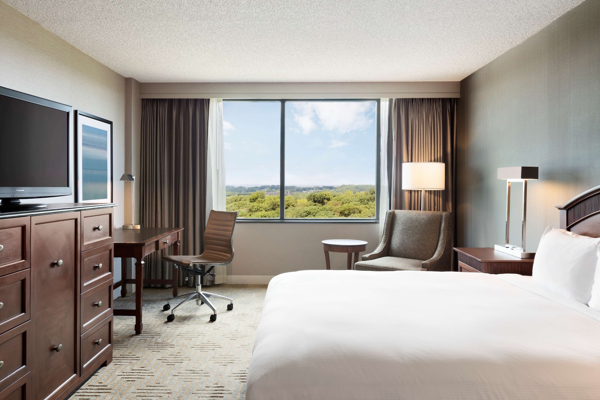 Room, King Bed, Nature View