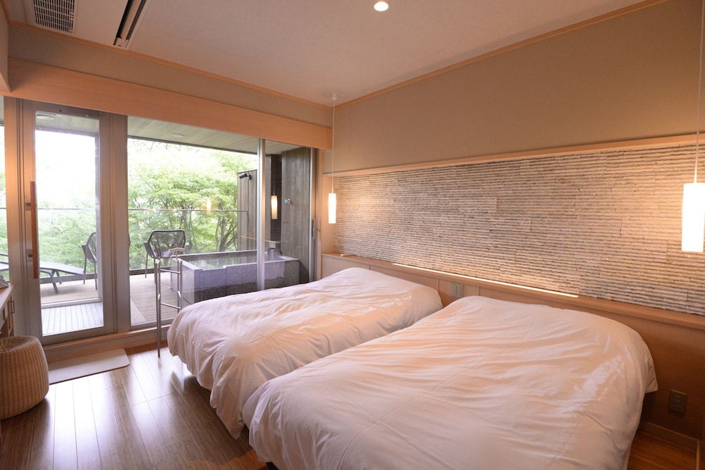 2 Double Beds, 3 Futon Beds, Outdoor Bath, Garden Deck