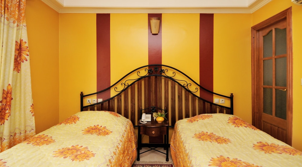 Hotel Perla 6/23