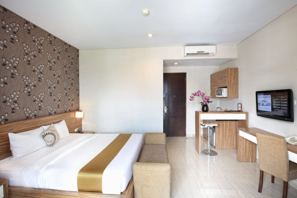 Boutique, Suite