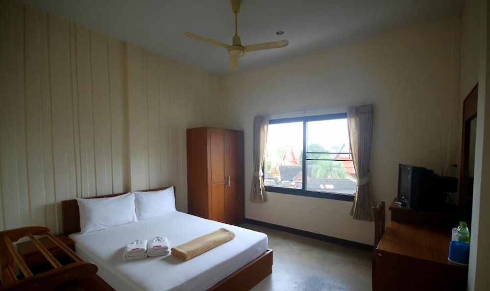 My Place At Surat Hotel 31/63