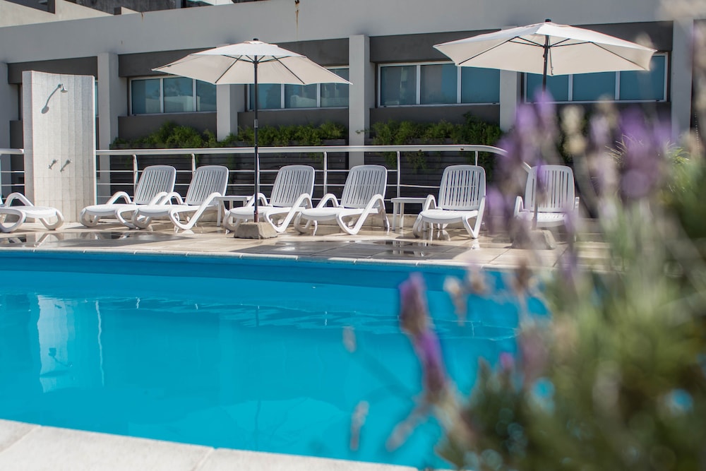 Maran Suites And Towers 1/52