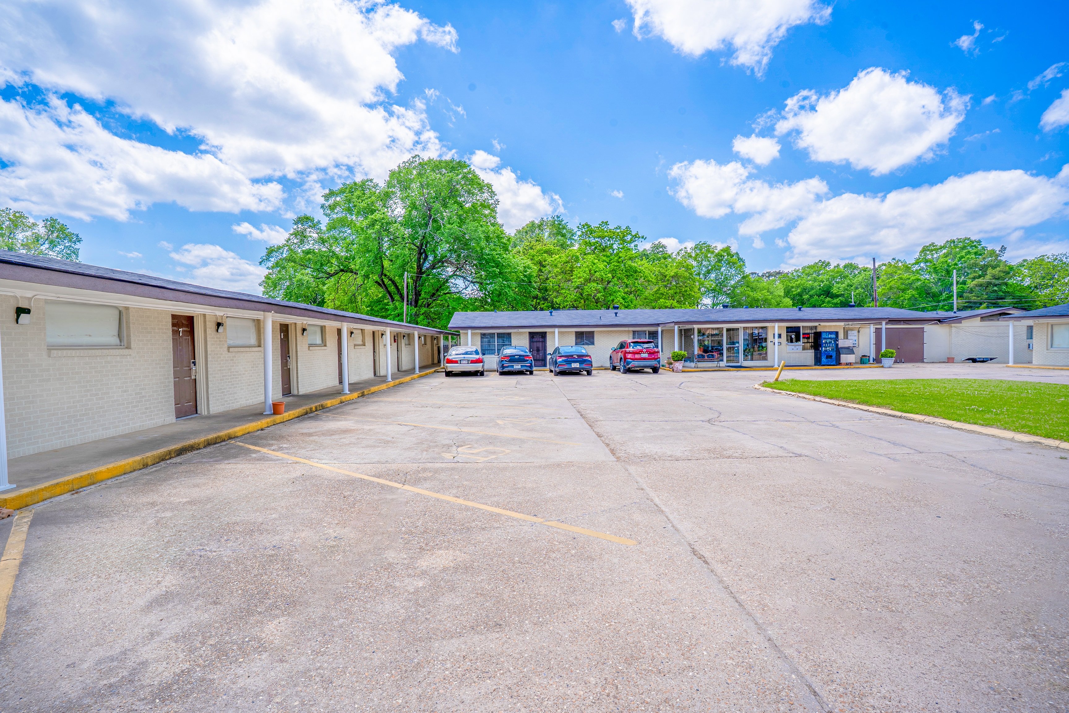 Cypress Inn Motel By OYO West Monroe I-20 82/102