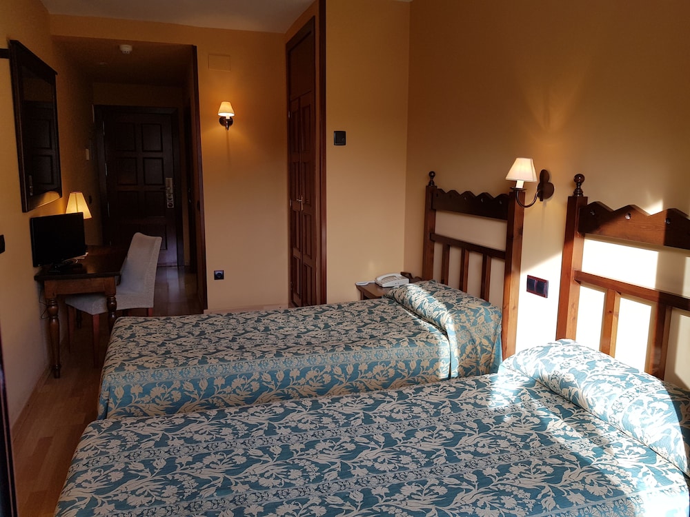 Hotel Cotiella 32/55