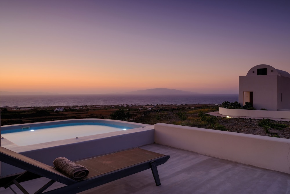 Aplada Suites 63/71