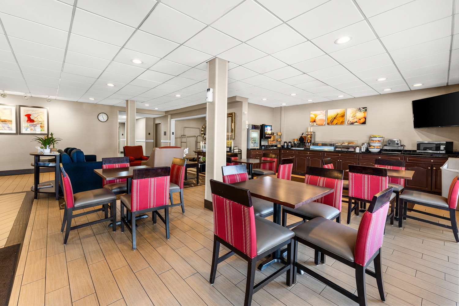 SureStay Plus by Best Western Reading North 15/26