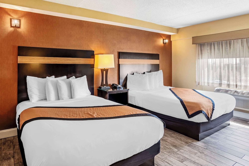 Room at Aiden by Best Western Newark Airport, NEWARK - NJ