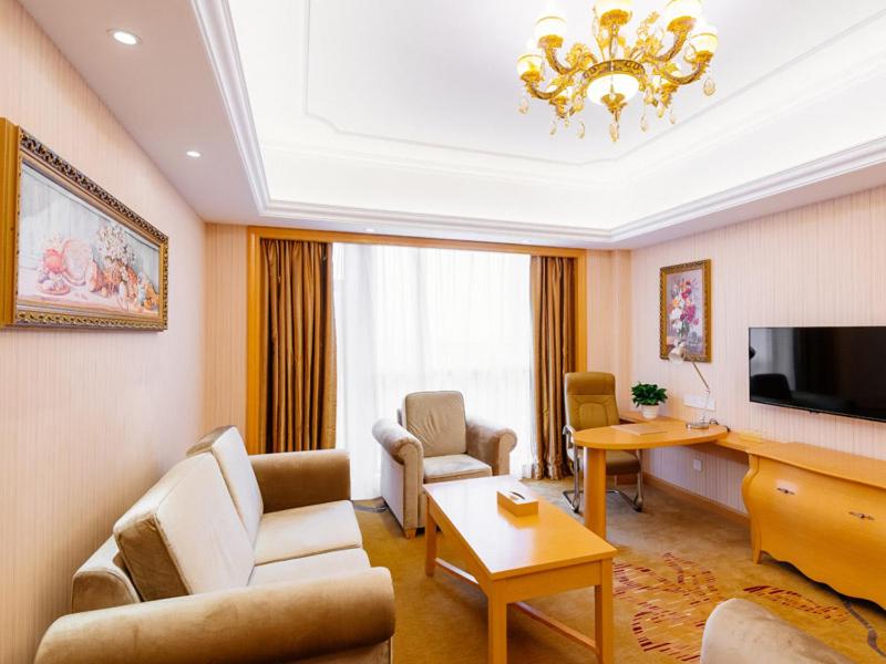 Vienna International Hotel (Shanghai Dishui Lake Ocean Park) 36/39