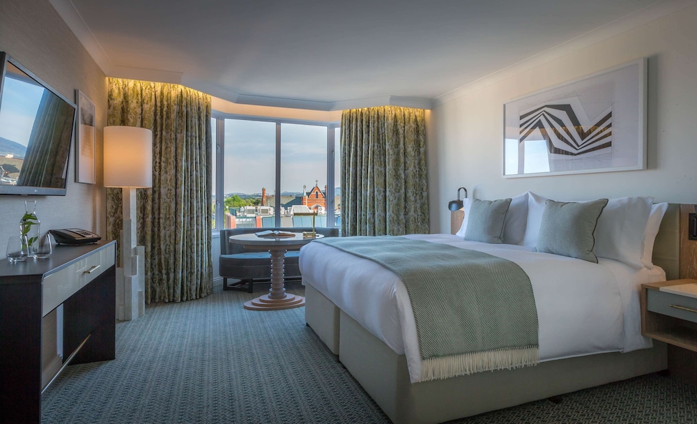 غرفة متصلة عائلية بسرير كينج وسريرين منفصلين، Conrad Dublin 3/10
