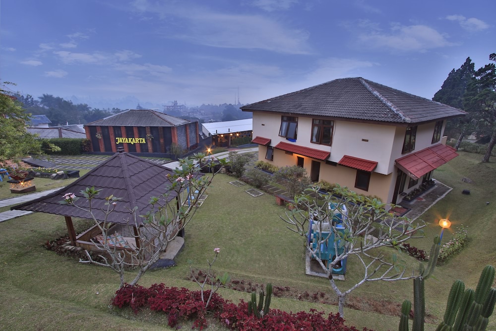 The Jayakarta Inn & Villas Cisarua 2/33