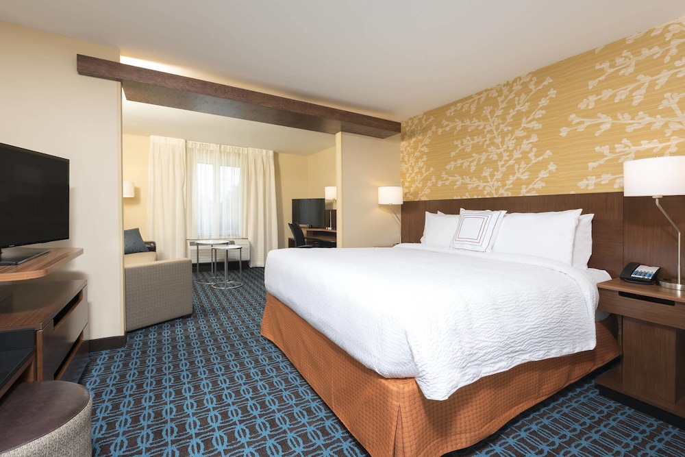 Fairfield Inn and Suites Orlando Kissimmee/Celebration 14/30