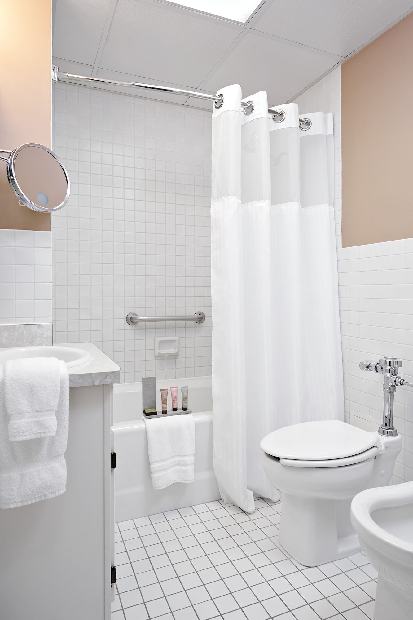 جناح سيغنتشر بسرير كينج، Spokane Club Inn 4/4