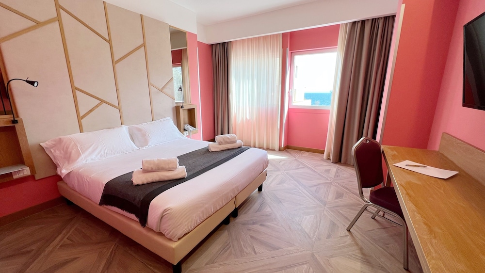 SUPERIOR, DOUBLE BED