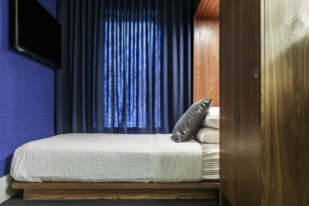 Found Hotel Boston Common 12/38