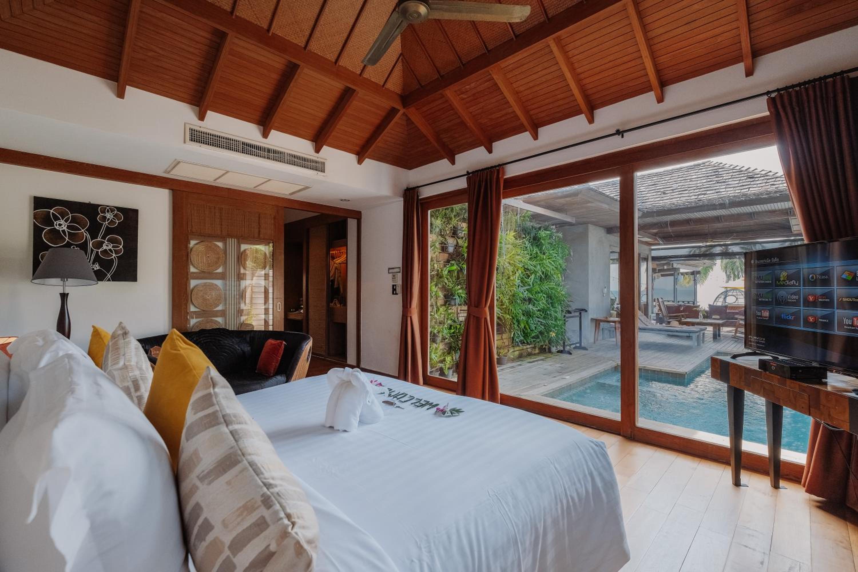 Grand, Pool, Sunset, Suite, Villa