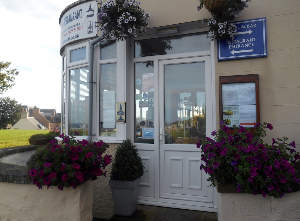 The Bandstand Hotel 2/50
