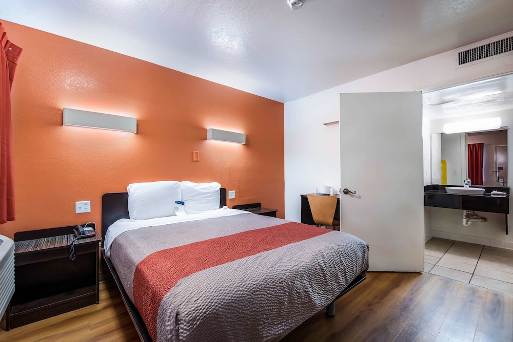 Motel6 Bessemer, AL - Birmingham 11/62