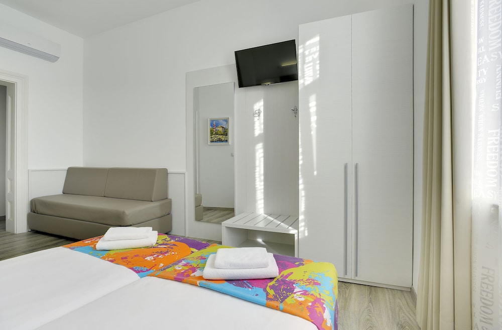 BOUTIQUE HOSTEL JOYCE 35/50