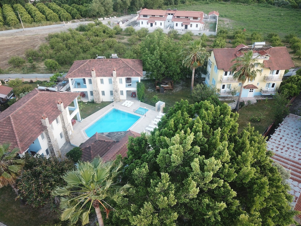 Adilan Villas and Apartments 31/50
