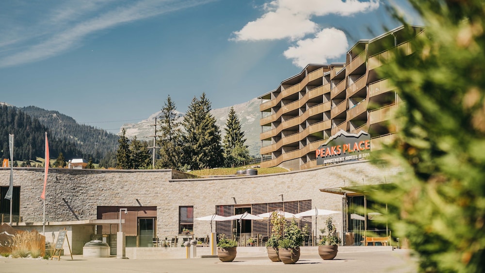 Peaks Place Apartment Hotel And Spa 1/68