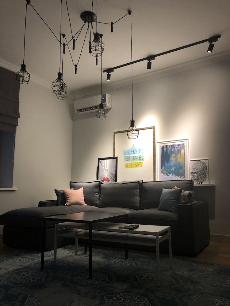 Opera Apartments 39/50