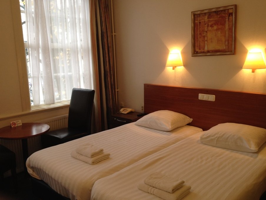 ITC Hotel 8/36