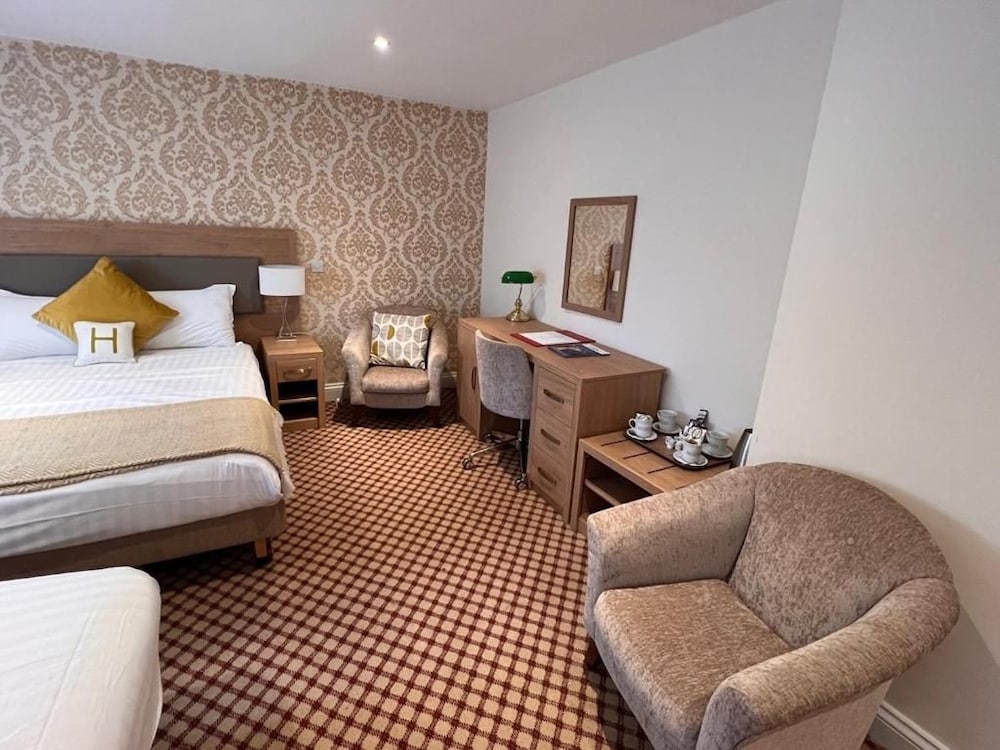 Haley s Hotel 30/65