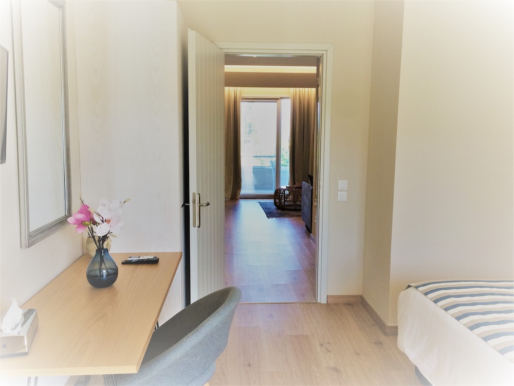 Art Hotel Debono 27/68
