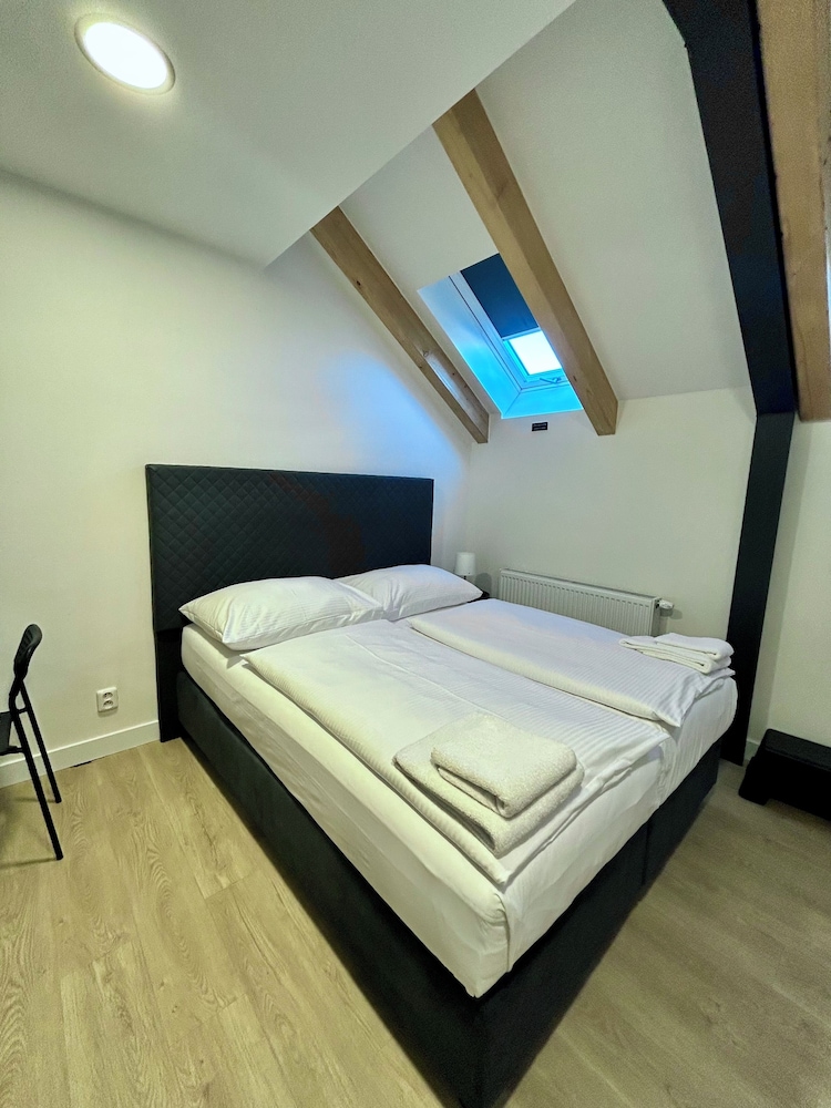 Figaro Suites 10/43