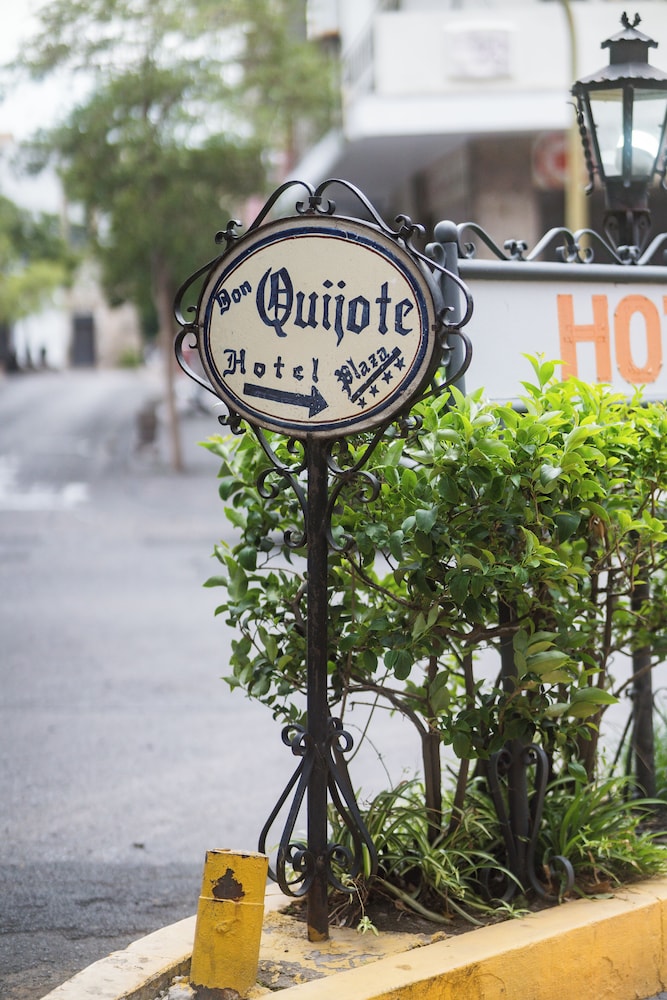 Hotel Don Quijote Plaza 52/58
