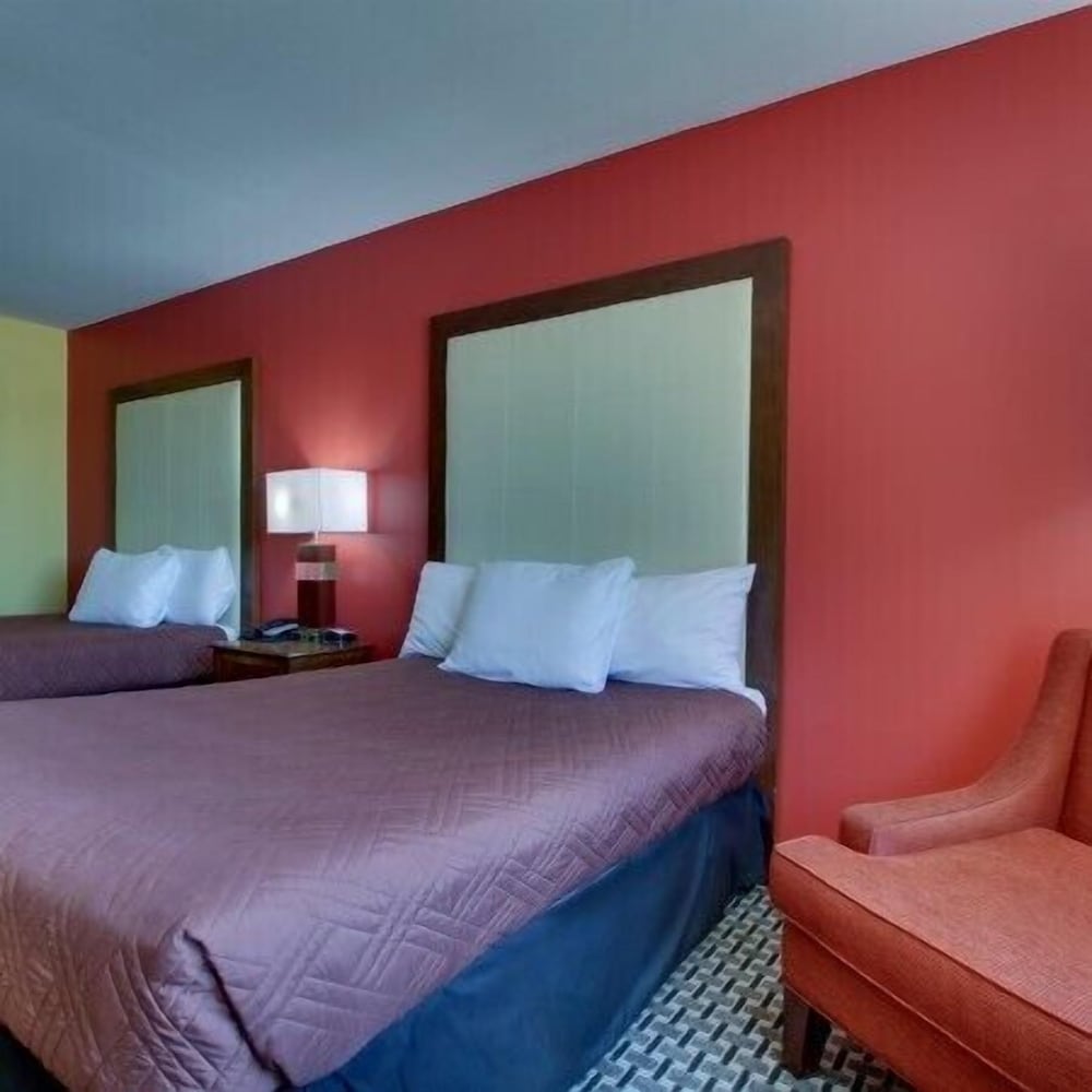 HERITAGE GRAND INN 23/100