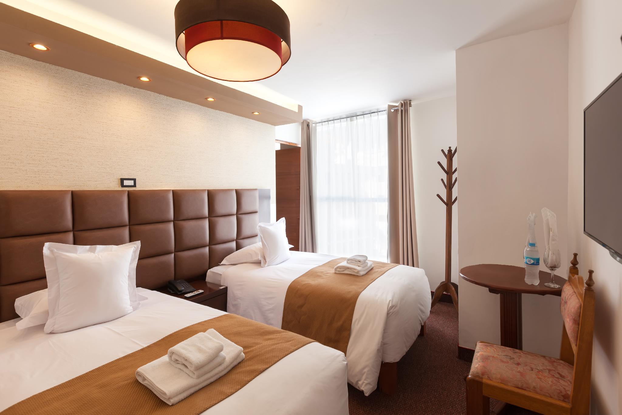 Room, Twin Beds