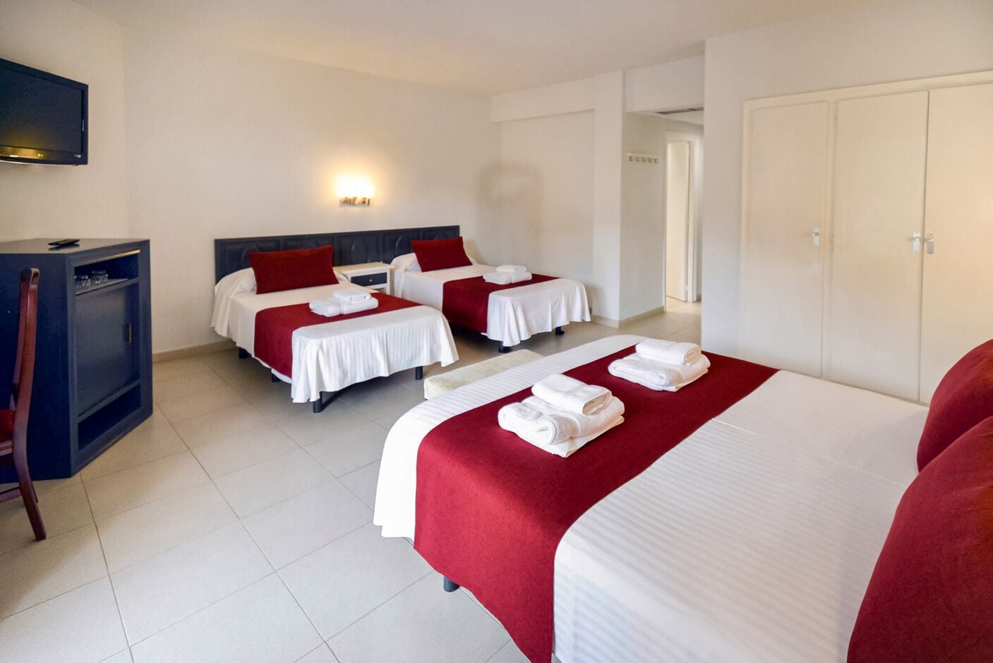 Panoramic, Studio, Suite, Queen Bed, Sea View, 2 Sofa