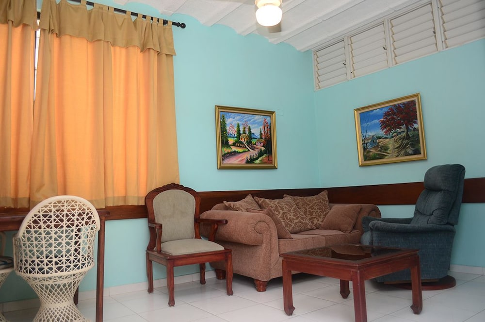 Hotel Garant & Suites 25/49