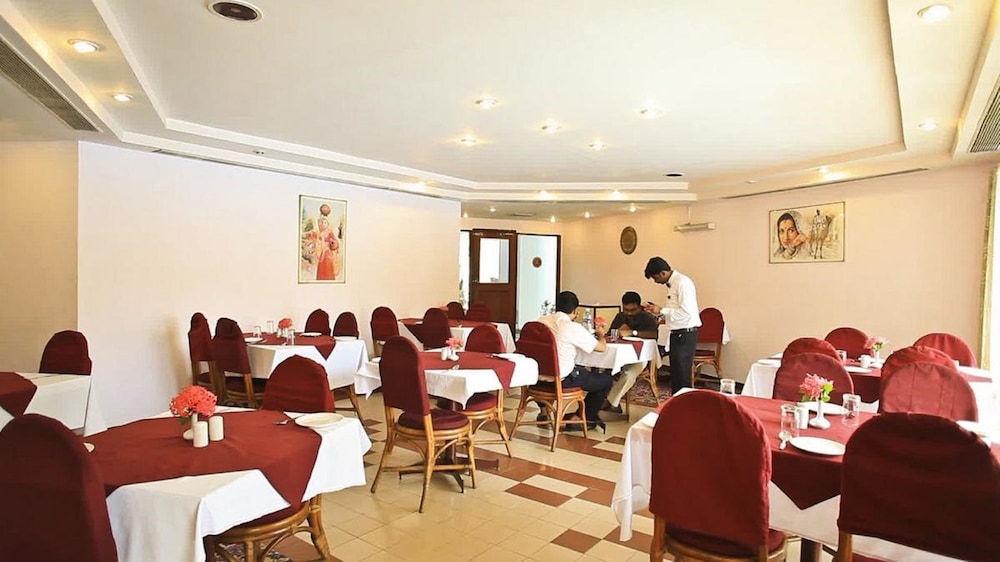 Ramee Guestline 39/50