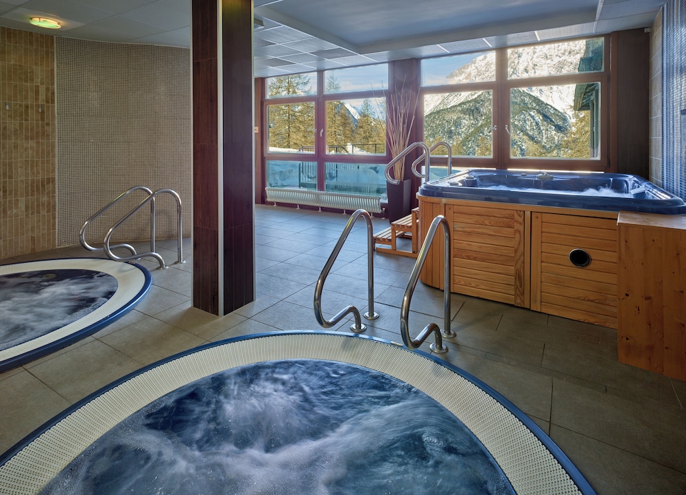 Hotel Sansicario Majestic 12/21