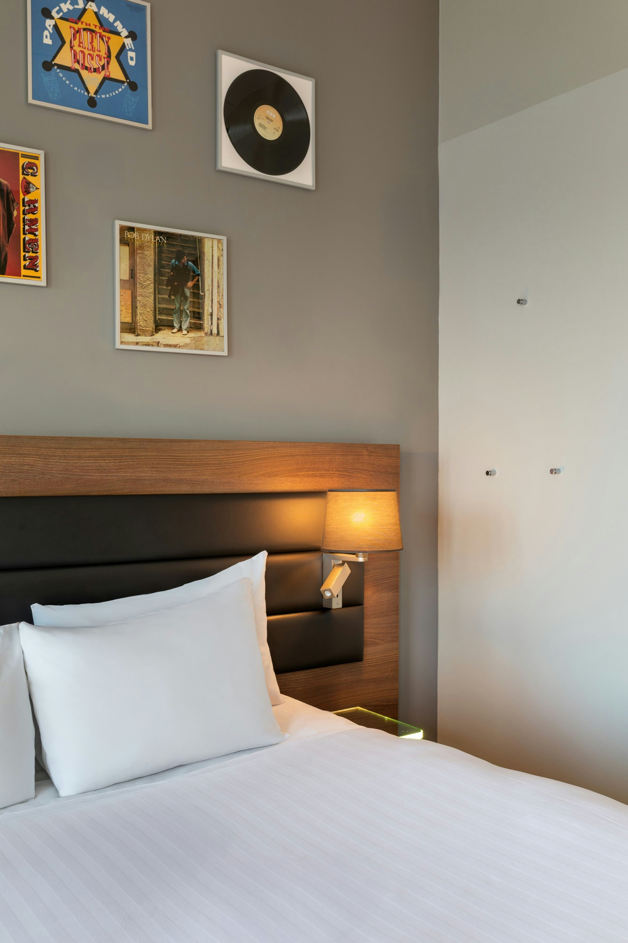 Room, Double Bed